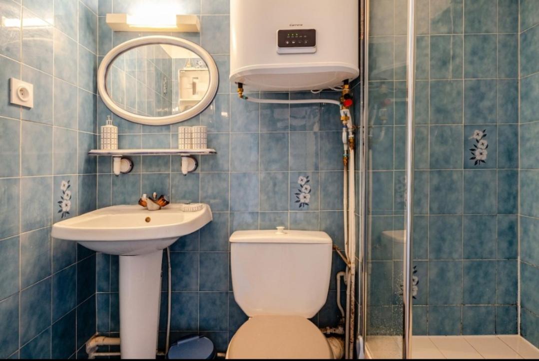 Appartement " Le Grand Bleu " A 3 Min De La Plage La Londe-les-Maures Exterior photo